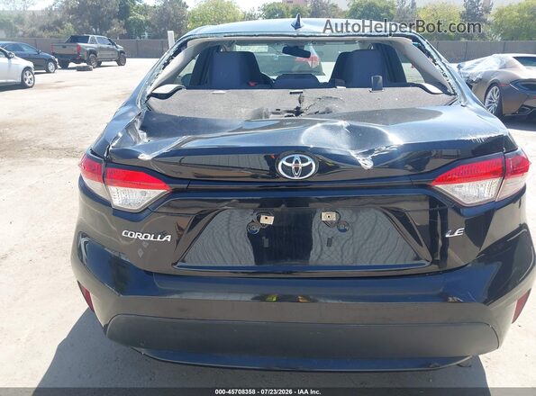 5YFEPMAE9NP299682 2022 TOYOTA COROLLA Black Widok z przodu
