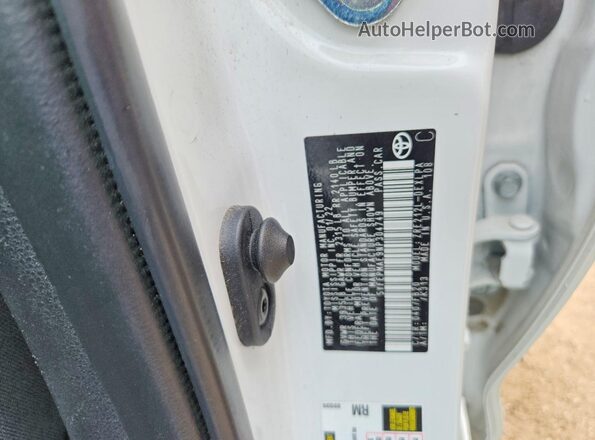 5YFEPMAE9NP304749 2022 TOYOTA COROLLA White VIN sticker view