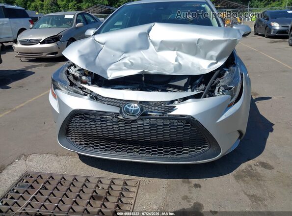 5YFEPMAEXMP183731 2021 TOYOTA COROLLA Silver Front view