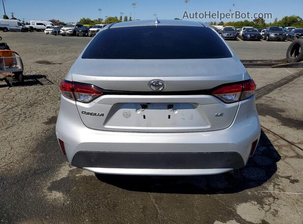 5YFEPMAEXNP273897 2022 TOYOTA COROLLA Silver Rear view