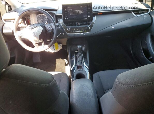 5YFEPMAEXNP273897 2022 TOYOTA COROLLA Silver Dashboard view