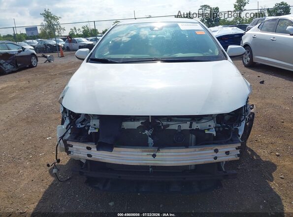 5YFEPMAEXNP375796 2022 TOYOTA COROLLA White Вид задньої частини салону