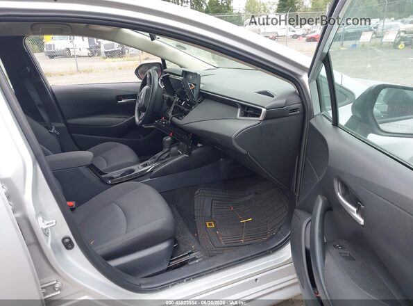 5YFEPRAE3LP090058 2020 TOYOTA COROLLA Silver Front interior view