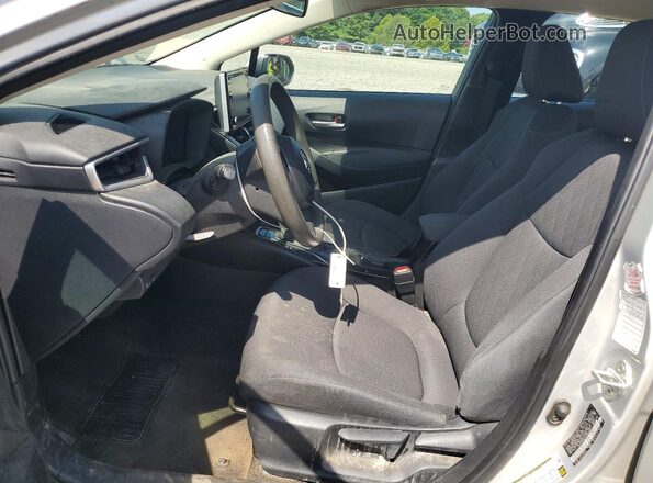 5YFEPRAE7LP006520 2020 TOYOTA COROLLA Silver Front interior view