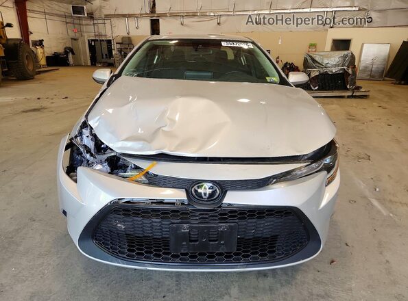 5YFEPRAE7LP068824 2020 TOYOTA COROLLA Silver Front view