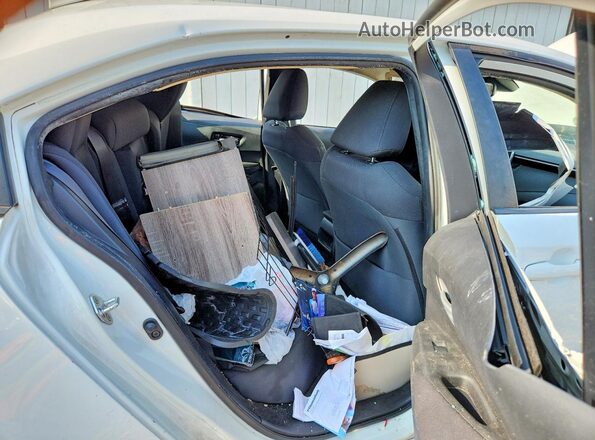 5YFEPRAE7LP116628 2020 TOYOTA COROLLA White Rear seats view