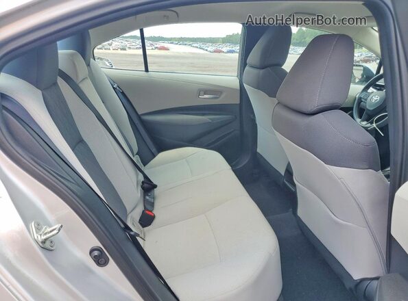5YFEPRAE9LP045268 2020 TOYOTA COROLLA Silver Widok tylnych siedzeń