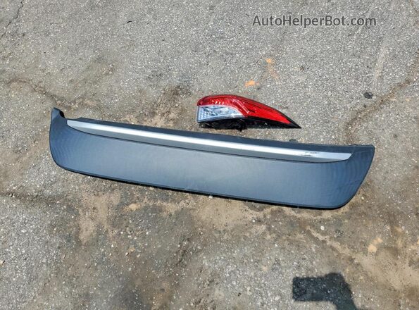 5YFEPRAE9LP045268 2020 TOYOTA COROLLA Silver Widok komory silnika