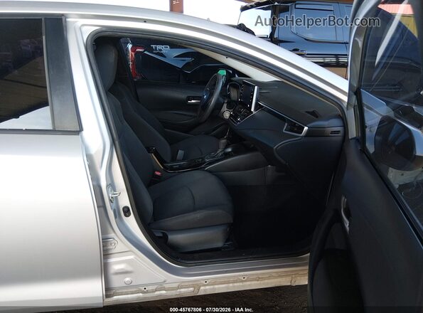 5YFEPRAEXLP011601 2020 TOYOTA COROLLA Silver Widok wnętrza z przodu