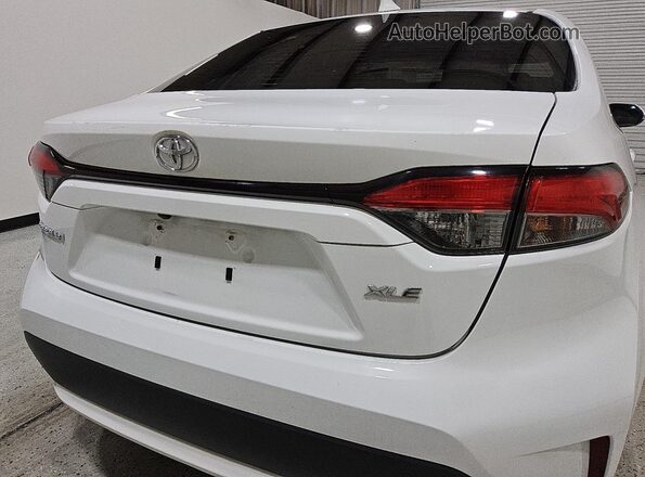 5YFFPMAE0NP349230 2022 TOYOTA COROLLA White 