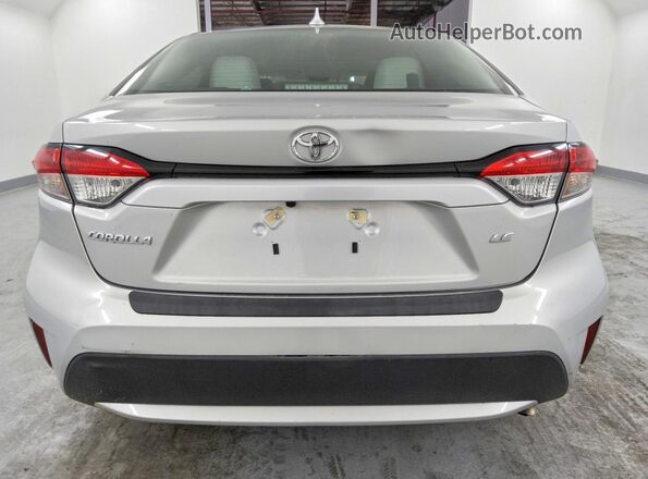 5YFHPMAE1MP152963 2021 TOYOTA COROLLA Silver Rear view