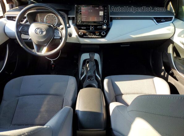 5YFP4MCE1NP115639 2022 TOYOTA COROLLA Синий Вид панели приборов