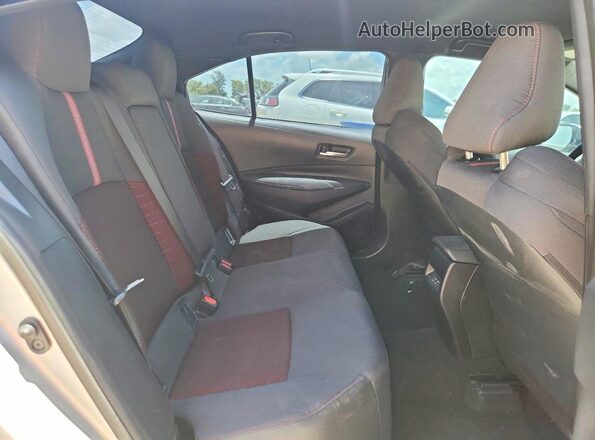 5YFS4MCE3RP211174 2024 TOYOTA COROLLA Silver Հետևի նստատեղերի տեսք