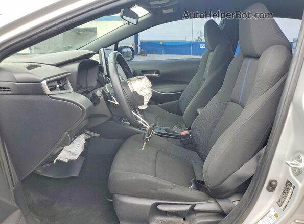5YFS4MCE4MP077770 2021 TOYOTA COROLLA Silver Widok wnętrza z przodu