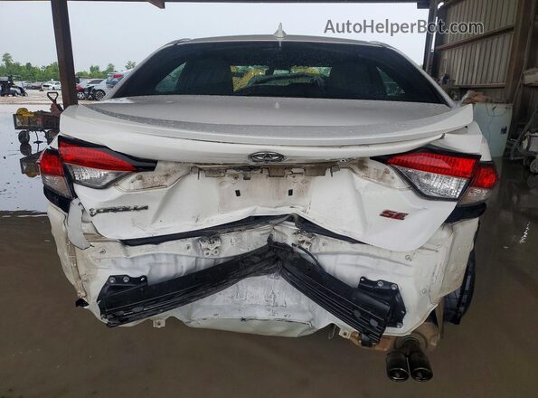 5YFS4MCE4RP174118 2024 TOYOTA COROLLA White Вид ззаду