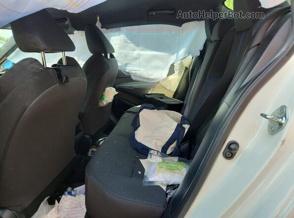 5YFS4MCE5MP069161 2021 TOYOTA COROLLA White Widok tylnych siedzeń