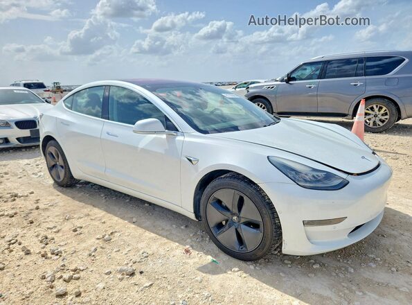 5YJ3E1EA0JF076830 2018 TESLA MODEL Белый Передняя правая четверть