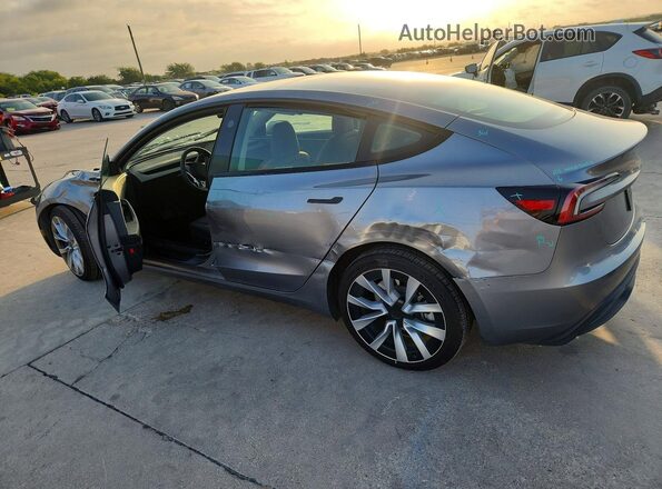 5YJ3E1EA0SF054537 2025 TESLA MODEL Gray Trasero izquierdo