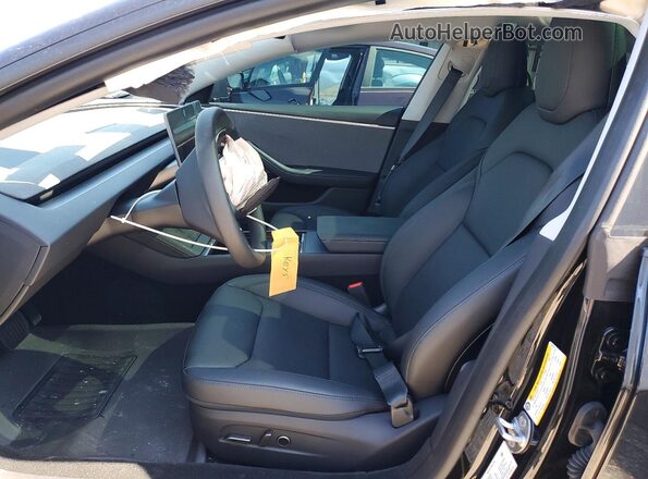 5YJ3E1EA0SF069748 2025 TESLA MODEL Black Widok wnętrza z przodu