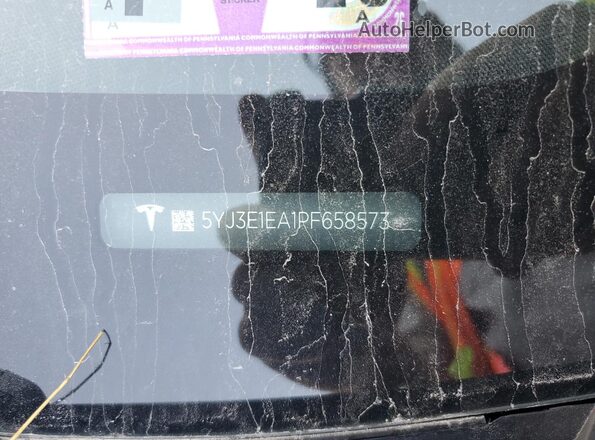 5YJ3E1EA1PF658573 2023 TESLA MODEL Charcoal VIN կոդի պիտակի տեսք