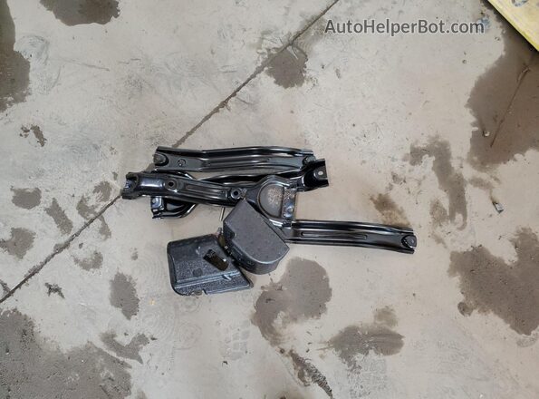 5YJ3E1EA1PF658573 2023 TESLA MODEL Charcoal Շարժիչի բաժամունքի տեսք