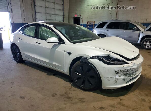 5YJ3E1EA1TF139727 2026 TESLA MODEL White Передня права чверть