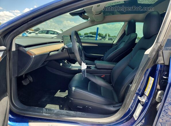 5YJ3E1EA2PF581664 2023 TESLA MODEL Синий Вид салона спереди