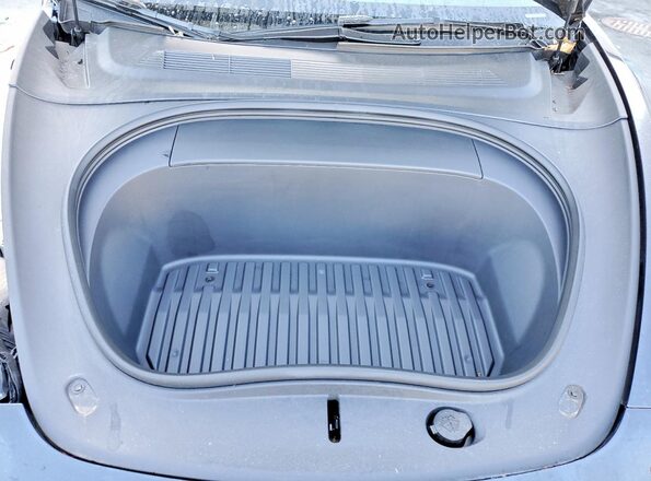 5YJ3E1EA3RF744129 2024 TESLA MODEL Gray უკანა სალონის ხედი