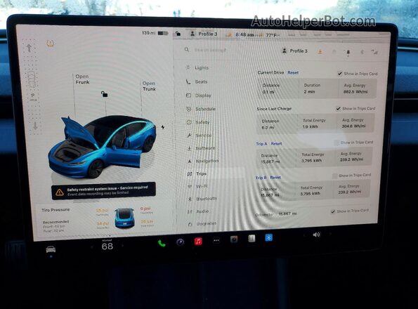 5YJ3E1EA3RF744129 2024 TESLA MODEL Gray ხელსაწყოთა პანელის ხედი