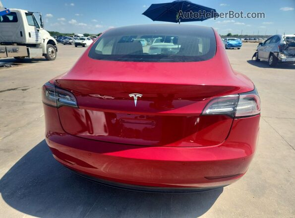 5YJ3E1EA4JF102961 2018 TESLA MODEL Red Вид ззаду