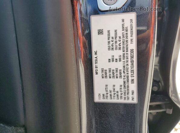 5YJ3E1EA4SF902306 2025 TESLA MODEL Серый Вид подкапотного пространства
