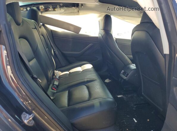 5YJ3E1EA5JF102032 2018 TESLA MODEL Gray Vista de los asientos traseros