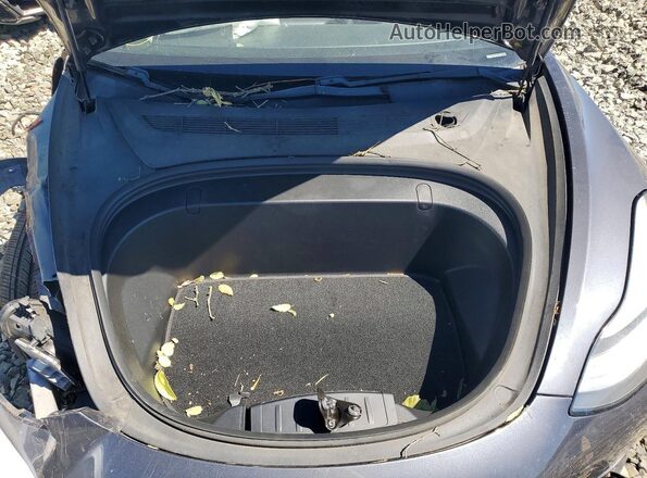 5YJ3E1EA5JF102032 2018 TESLA MODEL Gray Vista interior trasera