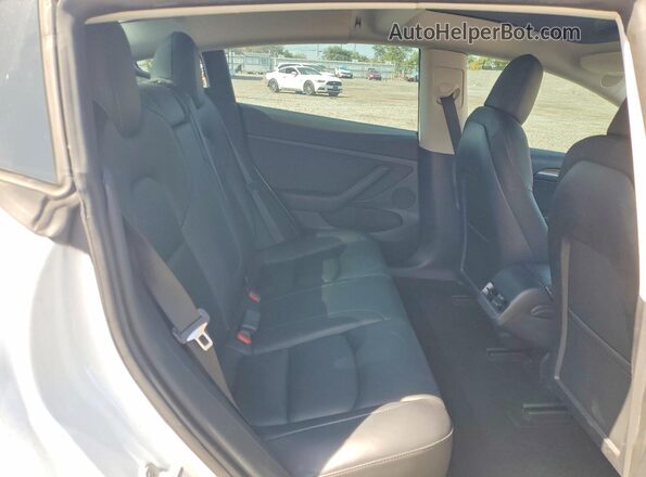 5YJ3E1EA5NF316234 2022 TESLA MODEL White Rear seats view