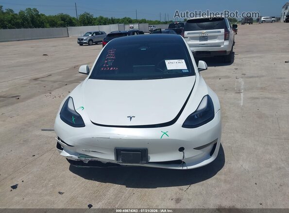 5YJ3E1EA5PF563837 2023 TESLA MODEL 3 White Вид панелі приладів