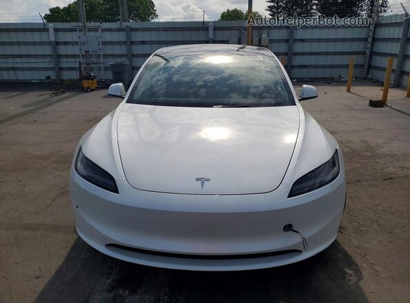 5YJ3E1EA5RF749672 2024 TESLA MODEL White Front view