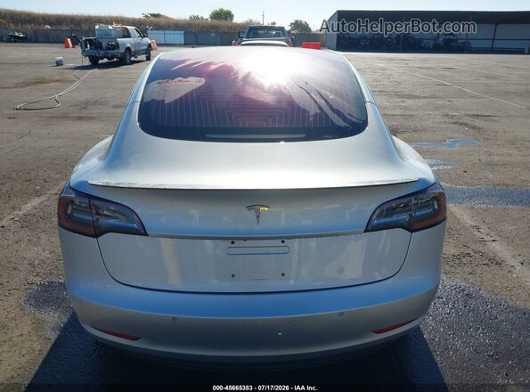 5YJ3E1EA7JF011649 2018 TESLA MODEL 3 Серебряный Панорамный вид салона 360°