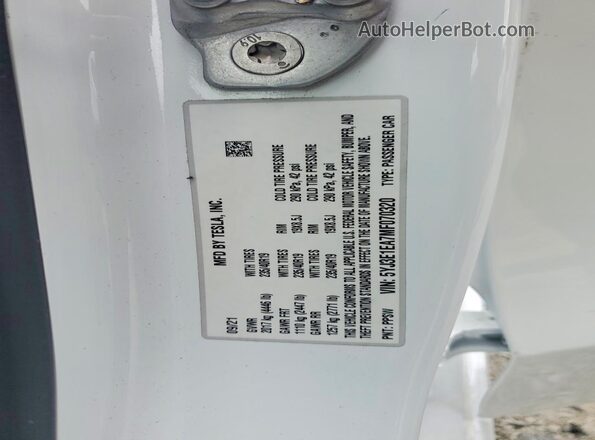 5YJ3E1EA7MF070320 2021 TESLA MODEL White Вид наклейки з VIN-кодом
