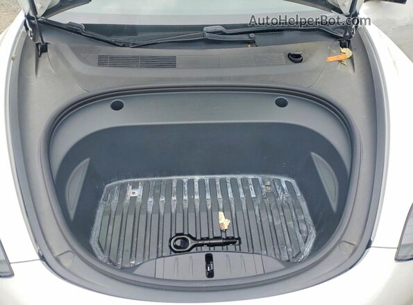 5YJ3E1EA7MF070320 2021 TESLA MODEL White Вид задньої частини салону