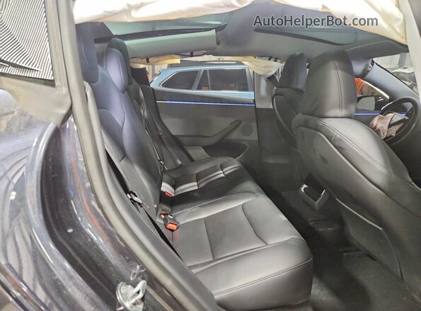 5YJ3E1EA8SF040059 2025 TESLA MODEL Gray Rear seats view