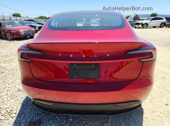 5YJ3E1EA8SF046444 2025 TESLA MODEL Red Вид ззаду