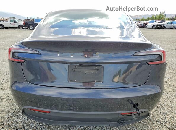 5YJ3E1EA8SF082991 2025 TESLA MODEL Charcoal Widok z tyłu