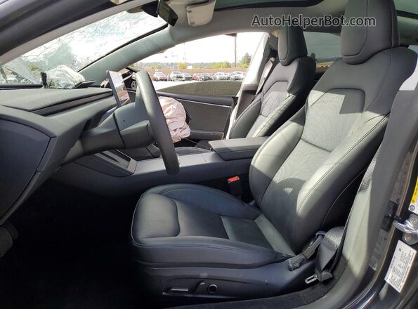 5YJ3E1EA8SF082991 2025 TESLA MODEL Charcoal Widok wnętrza z przodu