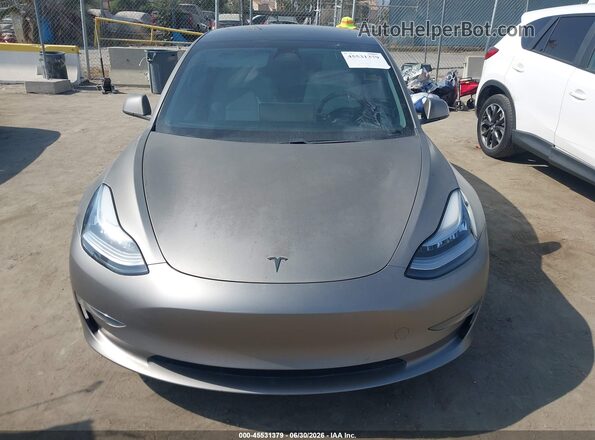 5YJ3E1EA9LF615643 2020 TESLA MODEL 3 Gold Սարքավորումների վահանակի տեսք