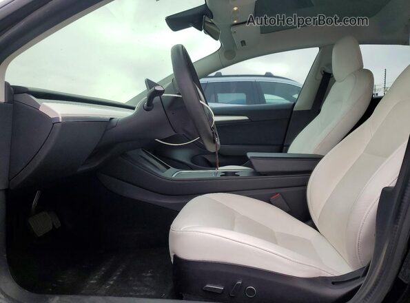 5YJ3E1EA9MF072439 2021 TESLA MODEL Black Widok wnętrza z przodu