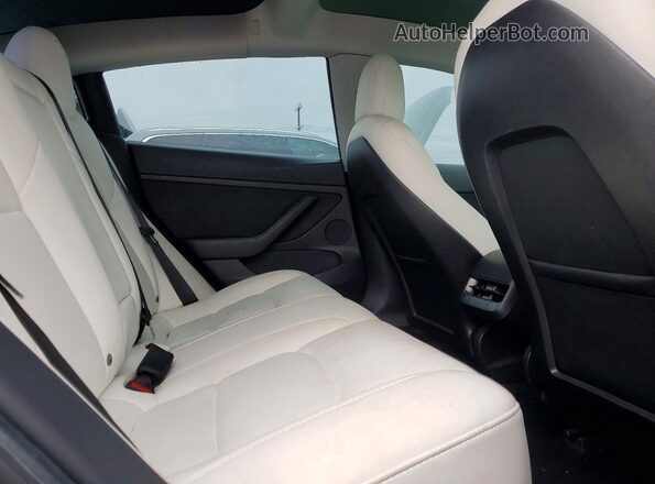 5YJ3E1EA9MF072439 2021 TESLA MODEL Black Widok tylnych siedzeń