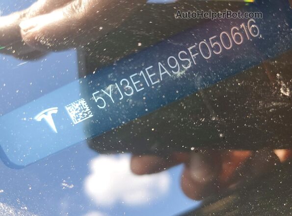 5YJ3E1EA9SF050616 2025 TESLA MODEL Black Widok komory silnika