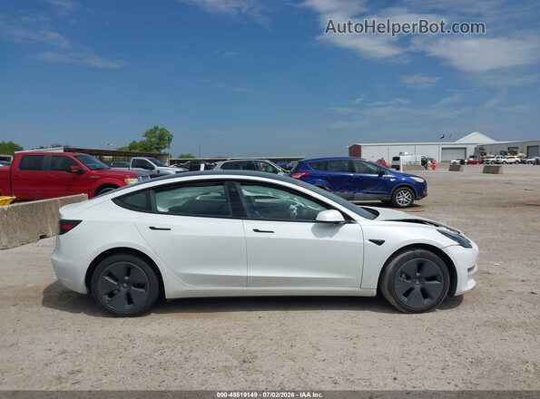 5YJ3E1EAXPF464026 2023 TESLA MODEL 3 White ხელსაწყოთა პანელის ხედი