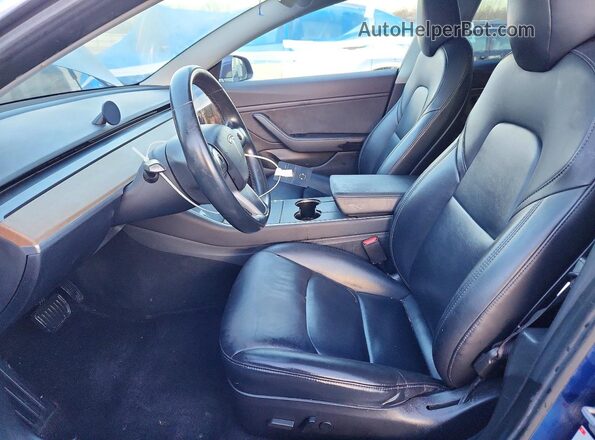5YJ3E1EB0JF054786 2018 TESLA MODEL Синий Вид салона спереди