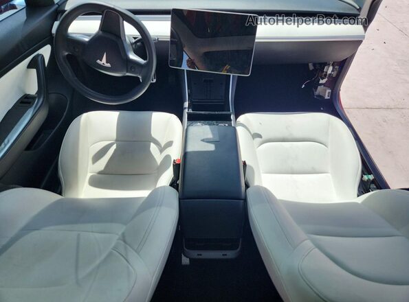 5YJ3E1EB0LF646644 2020 TESLA MODEL Red Առջևի վահանակի տեսք